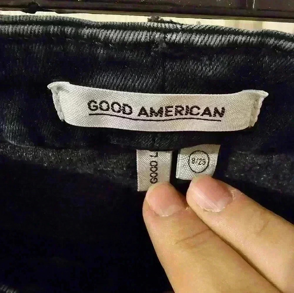 GOOD AMERICAN Good Leg Dark Blue Distructed Knee Skinny Jeans Size 8/29 - Picture 2 of 4